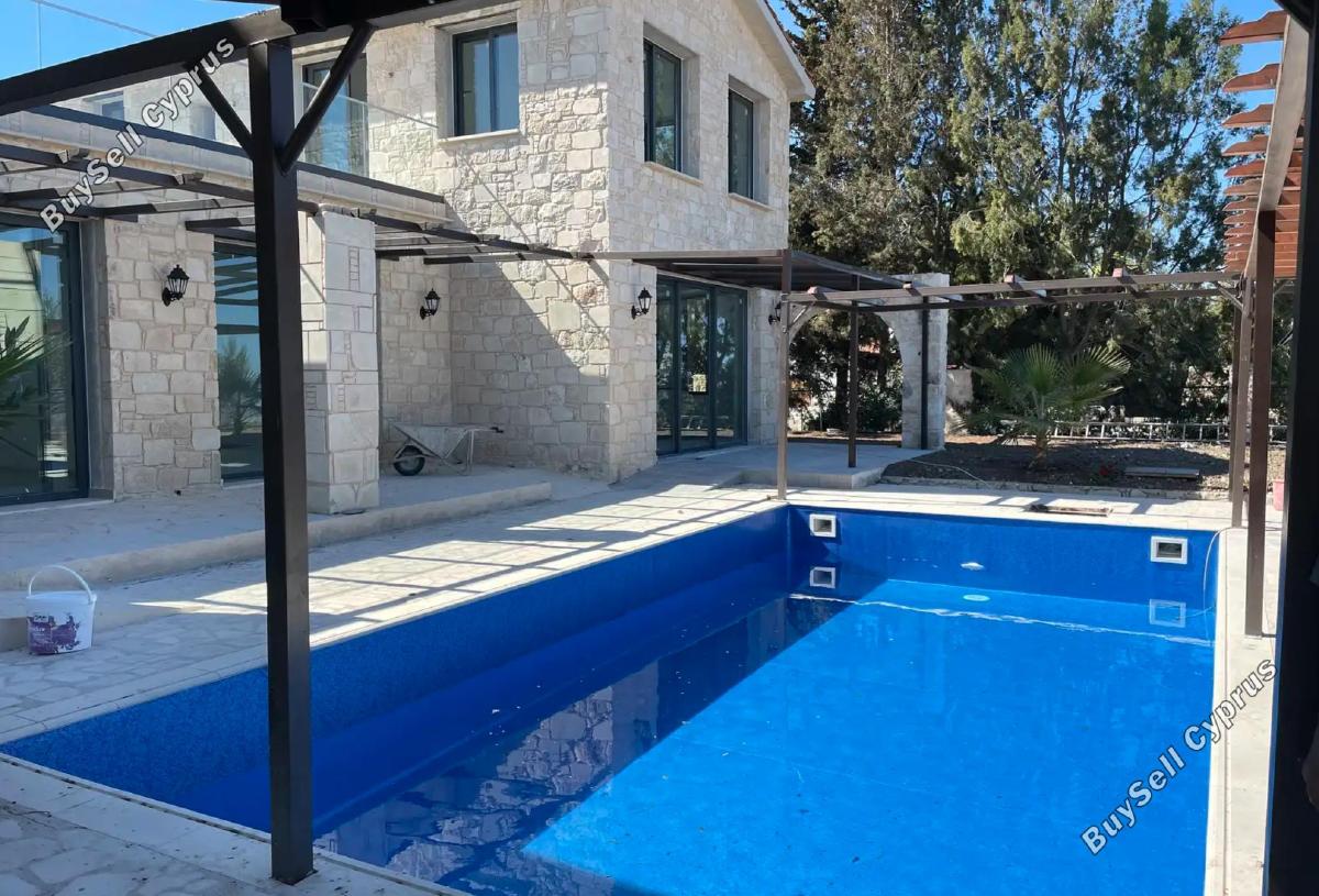 6 bedroom detached house for rent lasa paphos 8362500 image 15179995