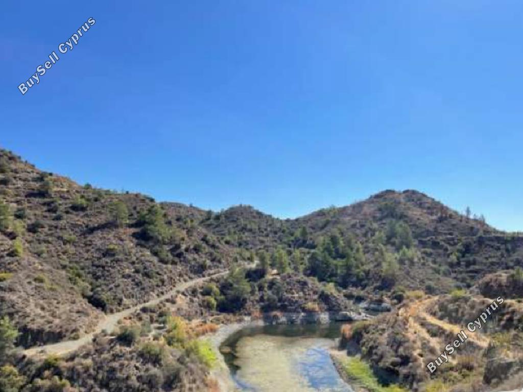 12375 SQM Land for sale in Agioi Vavatsinias, Larnaca 15603418