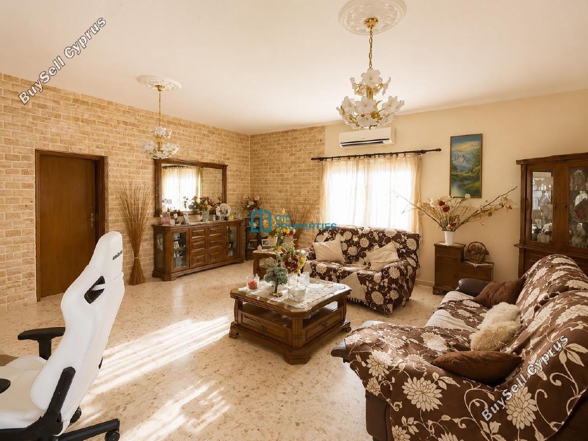 7 bedroom semi detached house for sale aradippou larnaca 8640110 image 16179426