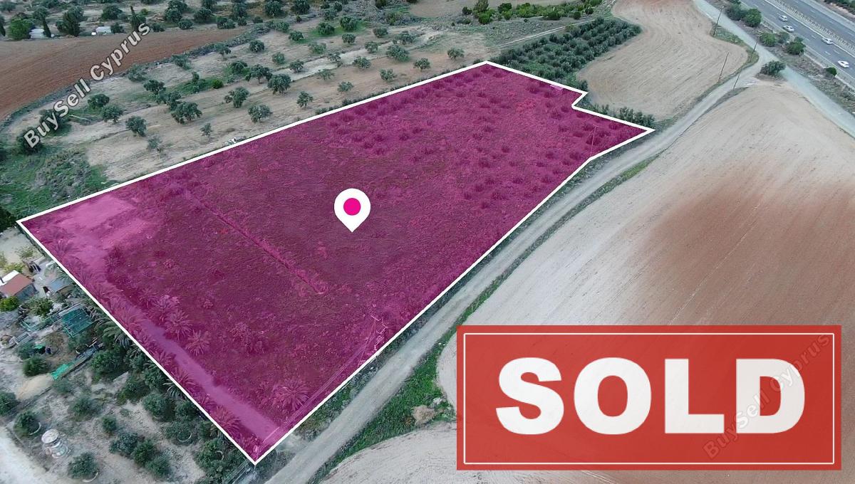 land sold latsia nicosia 1070120 image 2827212