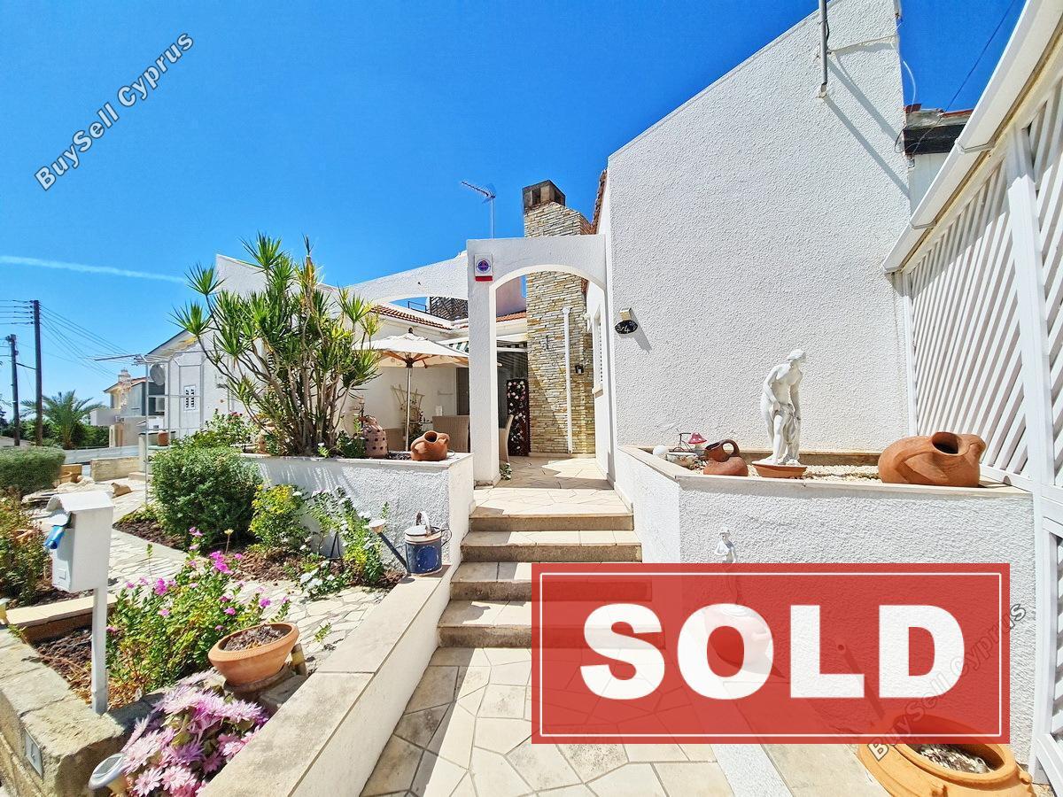 3 bedroom bungalow sold agia marinouda paphos 1166430 image 1637101
