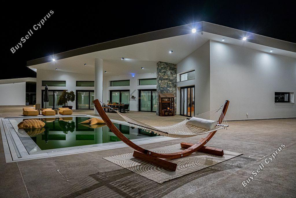 6 bedroom bungalow for sale louvaras limassol 7789040 image 10440103