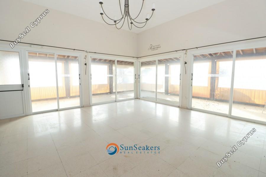 studio commercial building for sale coral bay paphos 8529460 image 15568202