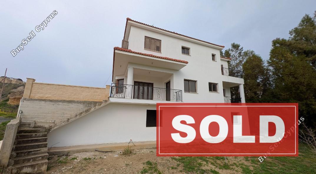 3 bedroom detached house sold ergates nicosia 8249070 image 13866559