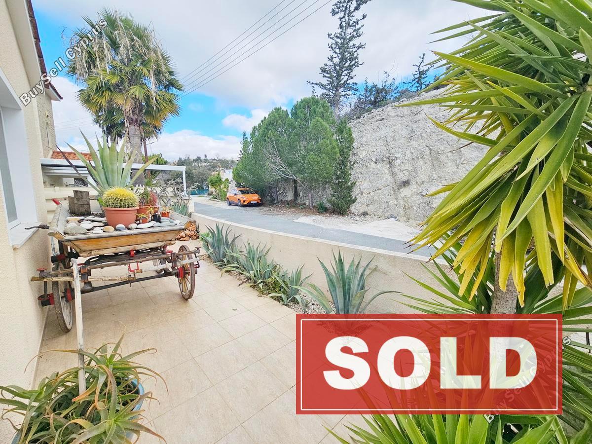 3 bedroom bungalow sold mesa chorio paphos 8087470 image 13138504