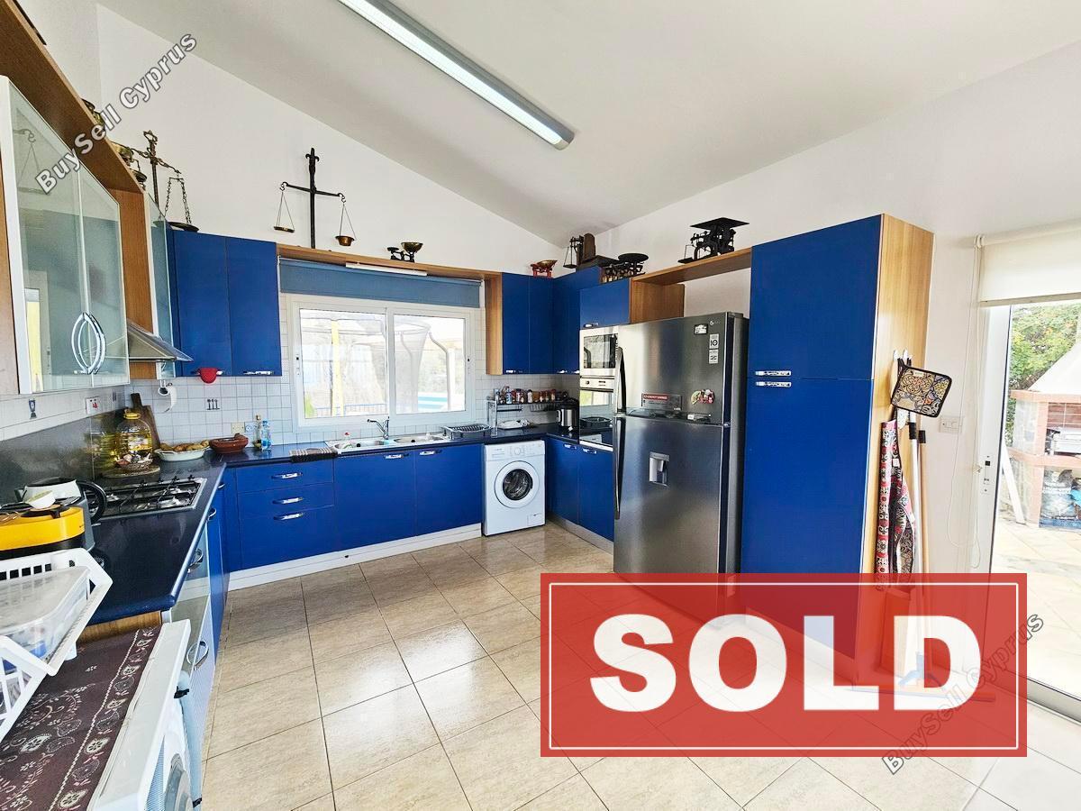 3 bedroom bungalow sold mesa chorio paphos 8087470 image 13138510