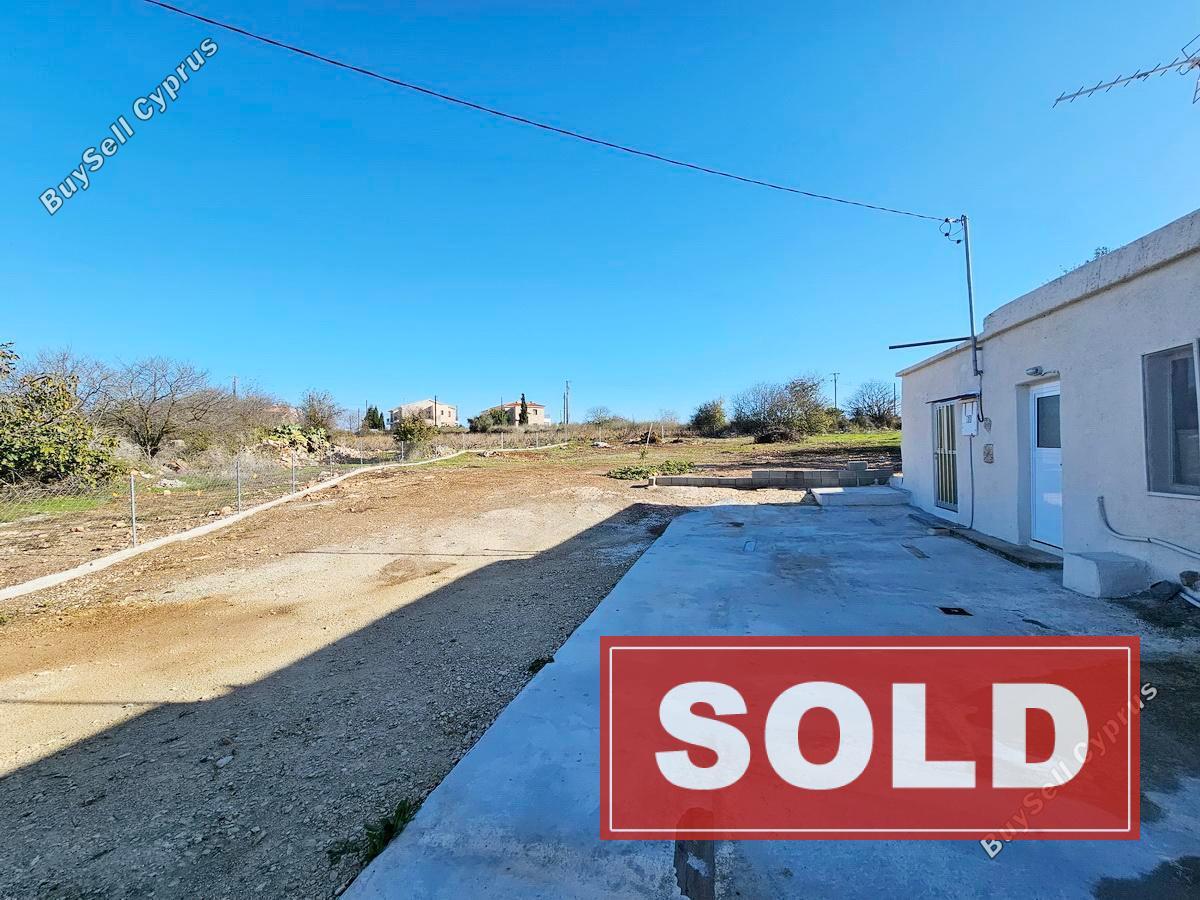 2 bedroom semi detached bungalow sold ineia paphos 1611080 image 4070860