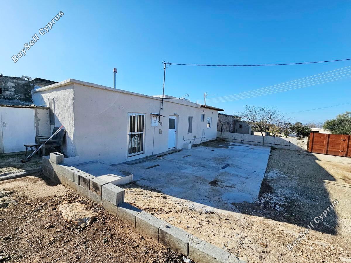 2 Bedroom Semi-detached bungalow for sale in Ineia, Paphos 4070846