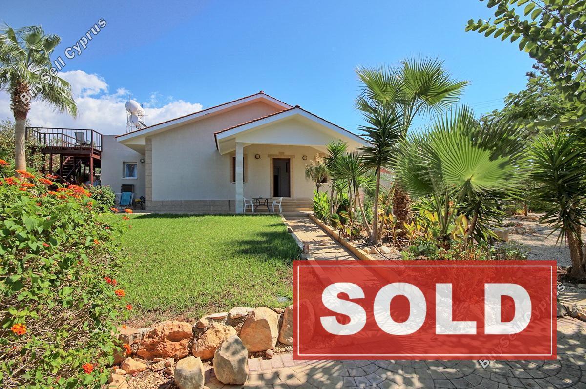 3 bedroom bungalow sold sea caves peyia paphos 625380 image 313809