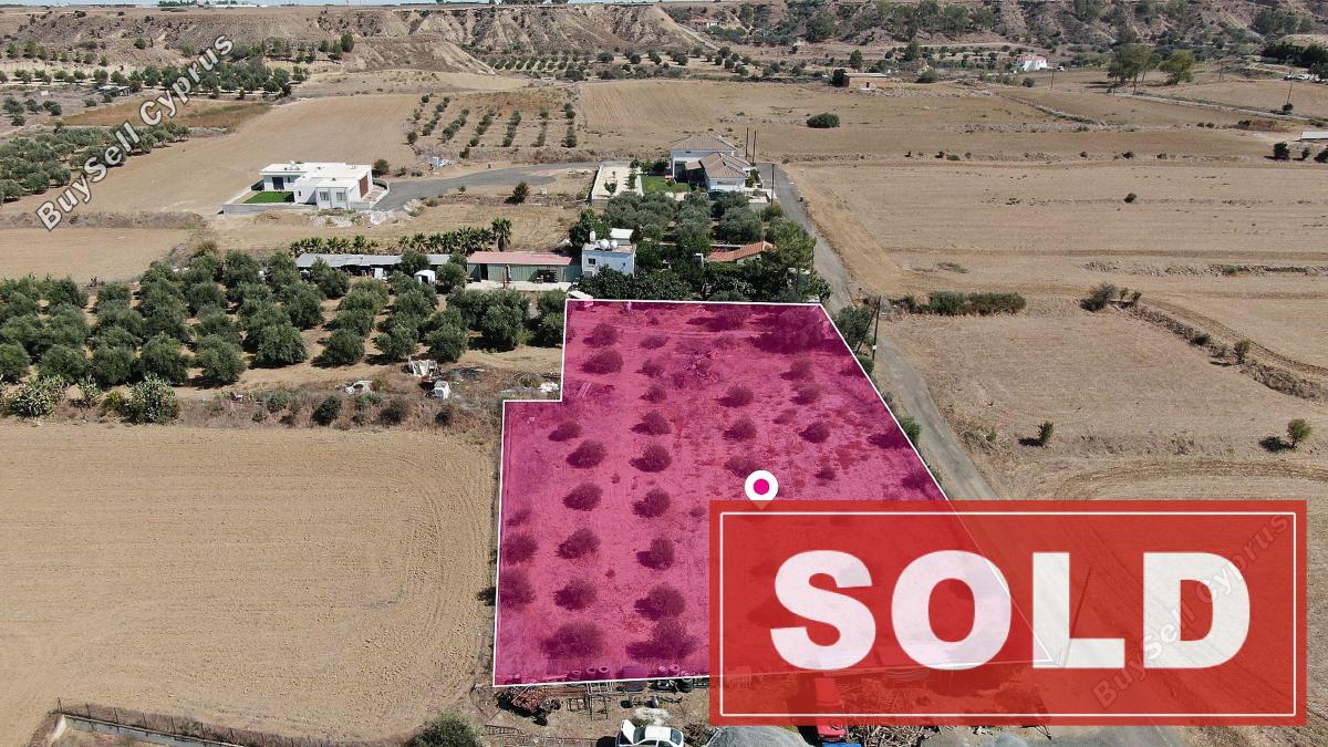 land sold pera orinis nicosia 1203780 image 2807044