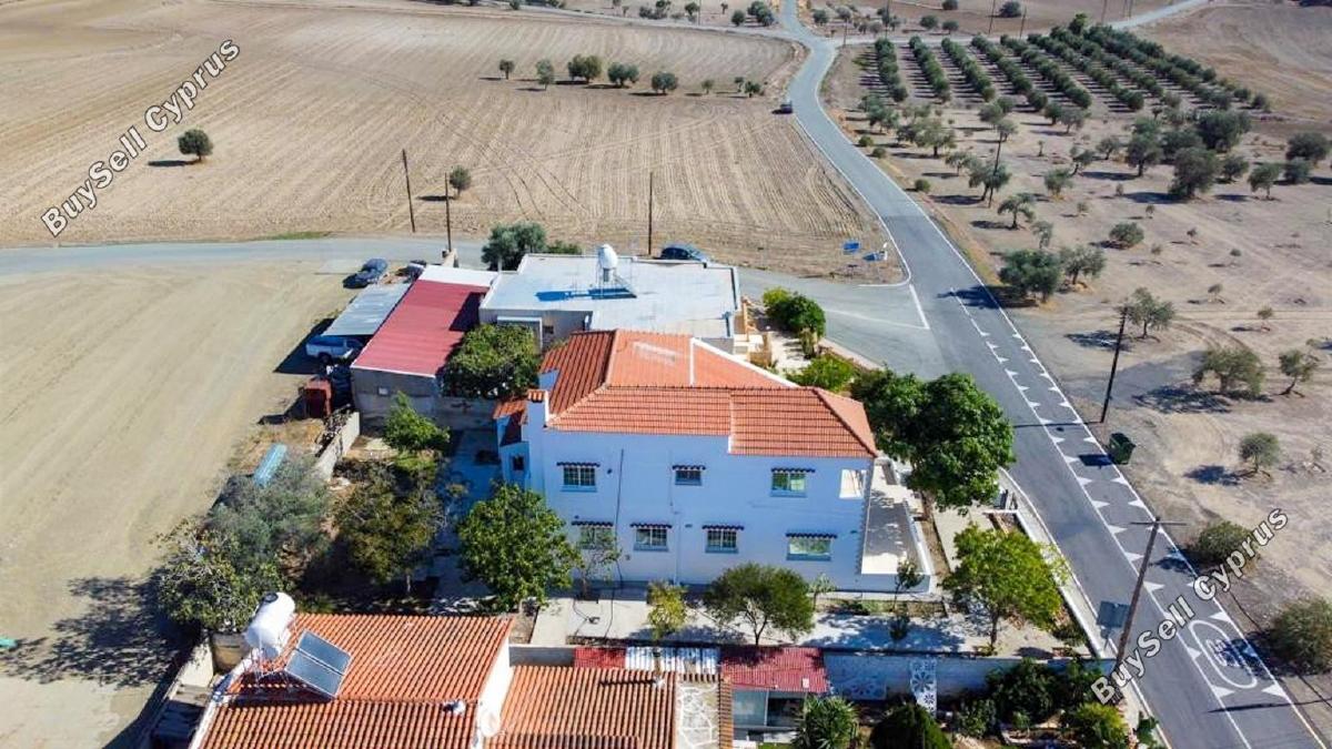 2032 SQM Land for sale in Avdellero, Larnaca 9407700