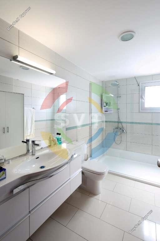 3 bedroom entire floor apartment for sale limassol municipality limassol 1185911 image 13668556