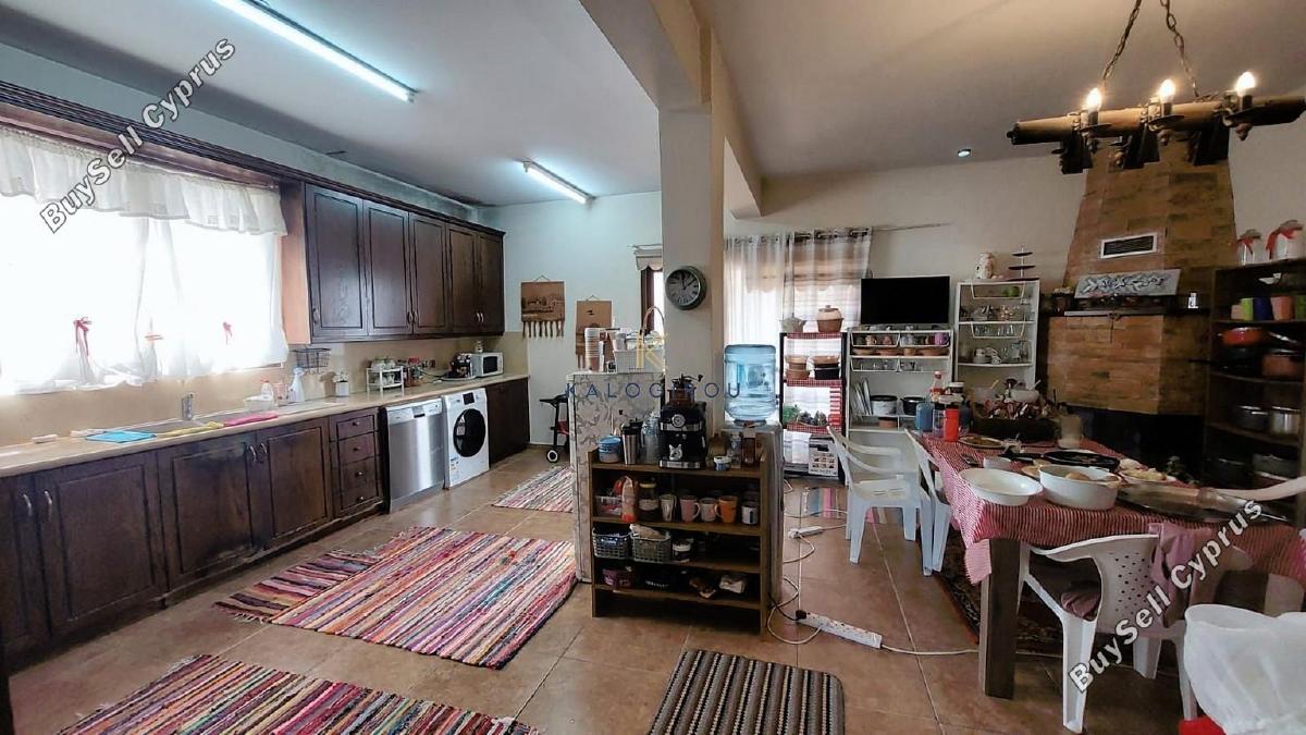 3 bedroom apartment for sale chrysopolitissa larnaca 1649541 image 5638424