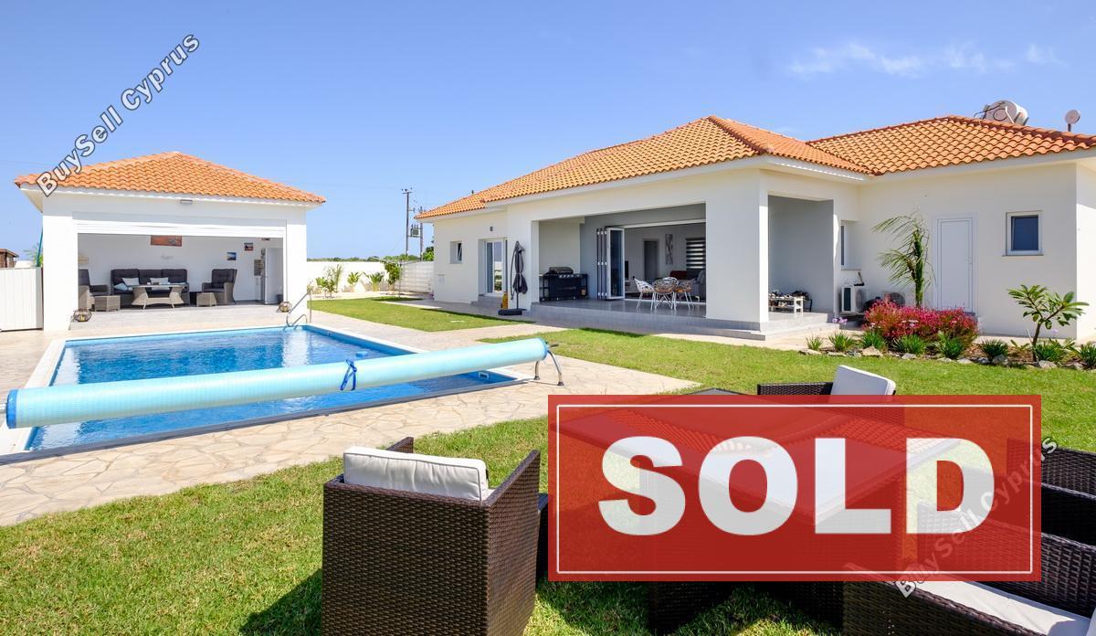 4 bedroom bungalow sold vrysoulles famagusta 700641 image 577377