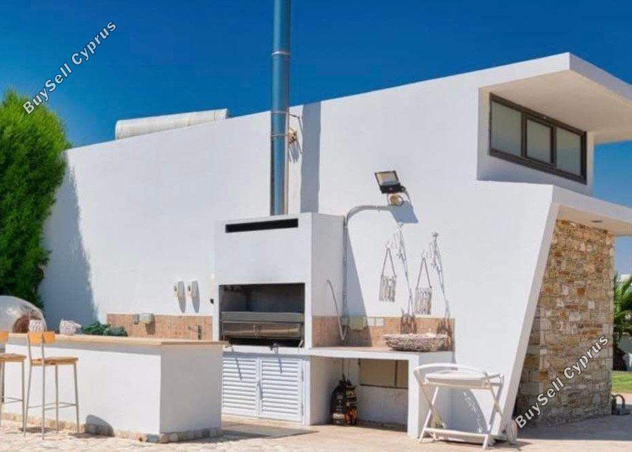6 bedroom detached house for sale dromolaxia larnaca 1681771 image 4378717