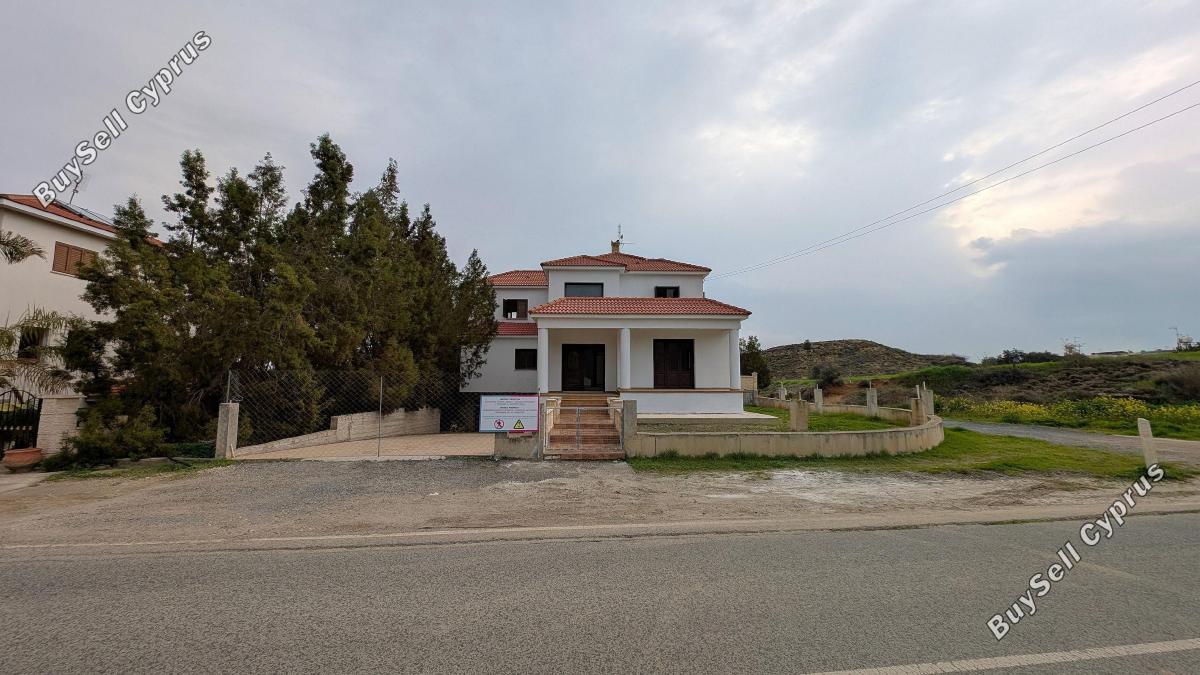 3 Bedroom Detached house for sale in Ergates, Nicosia 13869144