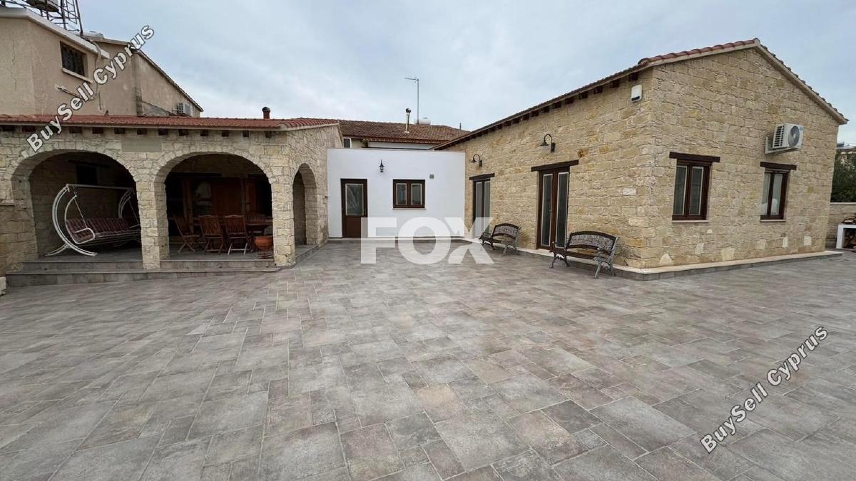 4 bedroom bungalow for rent agios tychonas limassol 1703181 image 14870632
