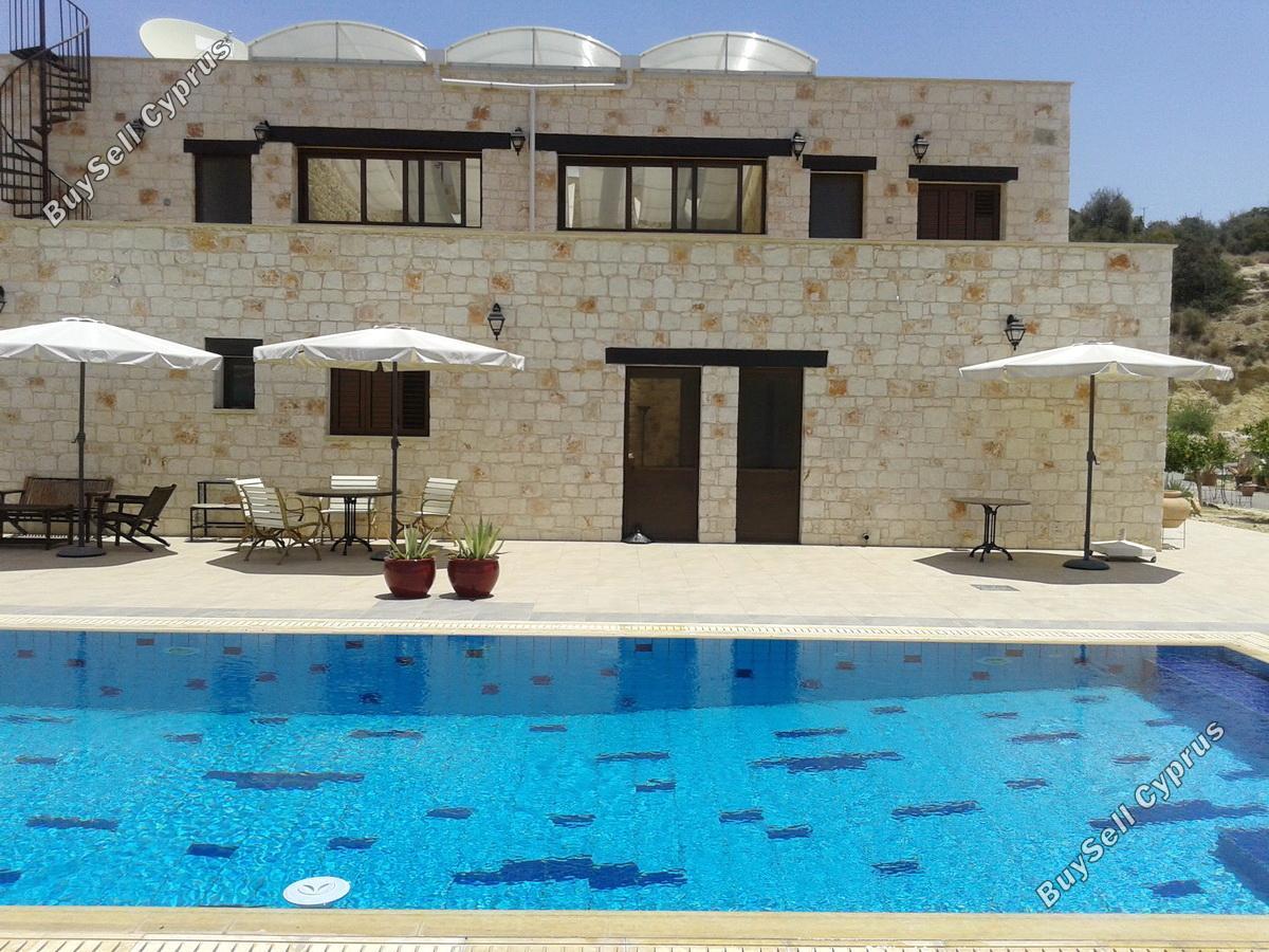 7 Bedroom Detached house for sale in Kouklia Pafou, Paphos 266251