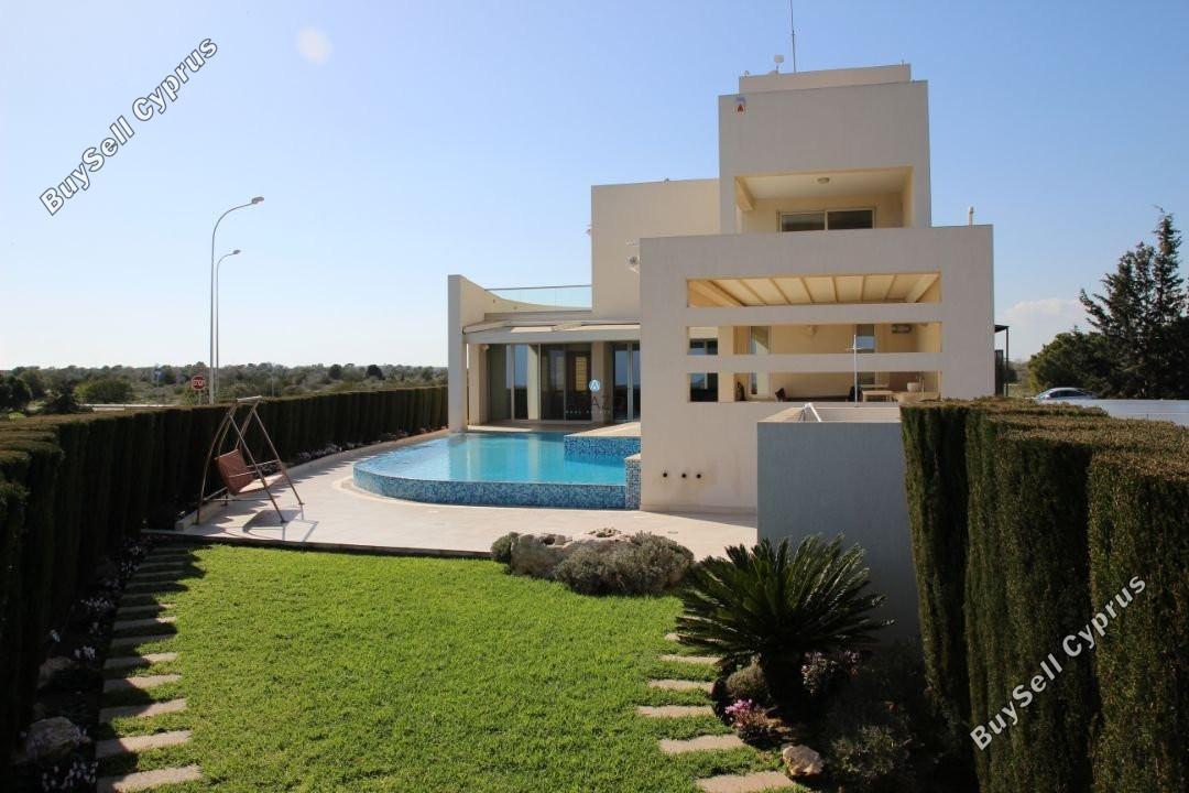 7 Bedroom Detached house for sale in Potamos Liopetriou, Famagusta 5587619