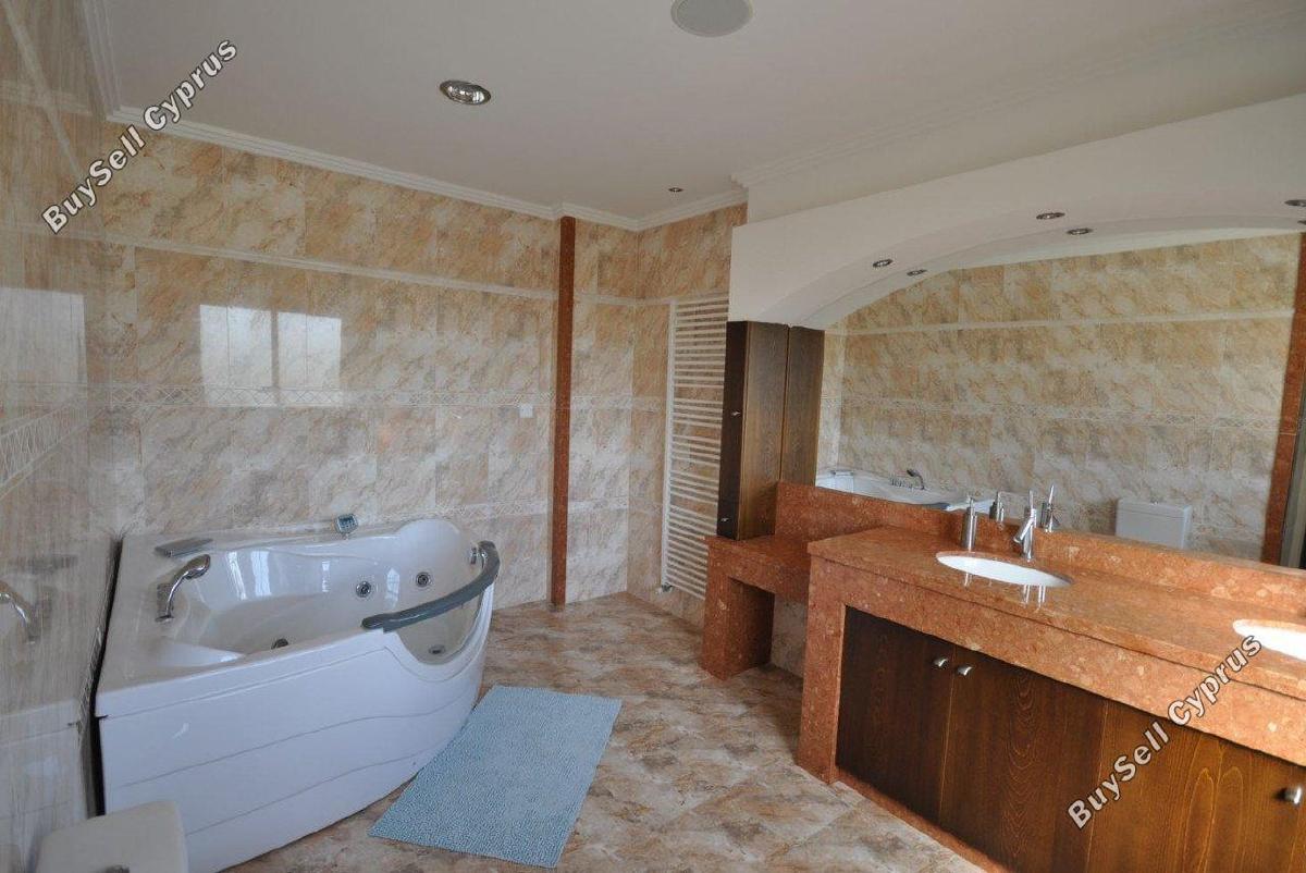 5 bedroom detached house for rent dekeleia larnaca 1681702 image 4908373