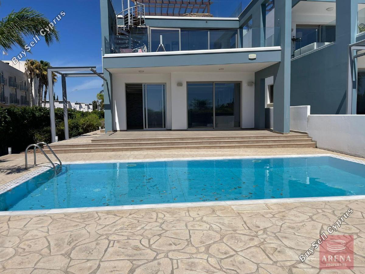 3 bedroom apartment for sale pervolia larnaca 1602522 image 13147264