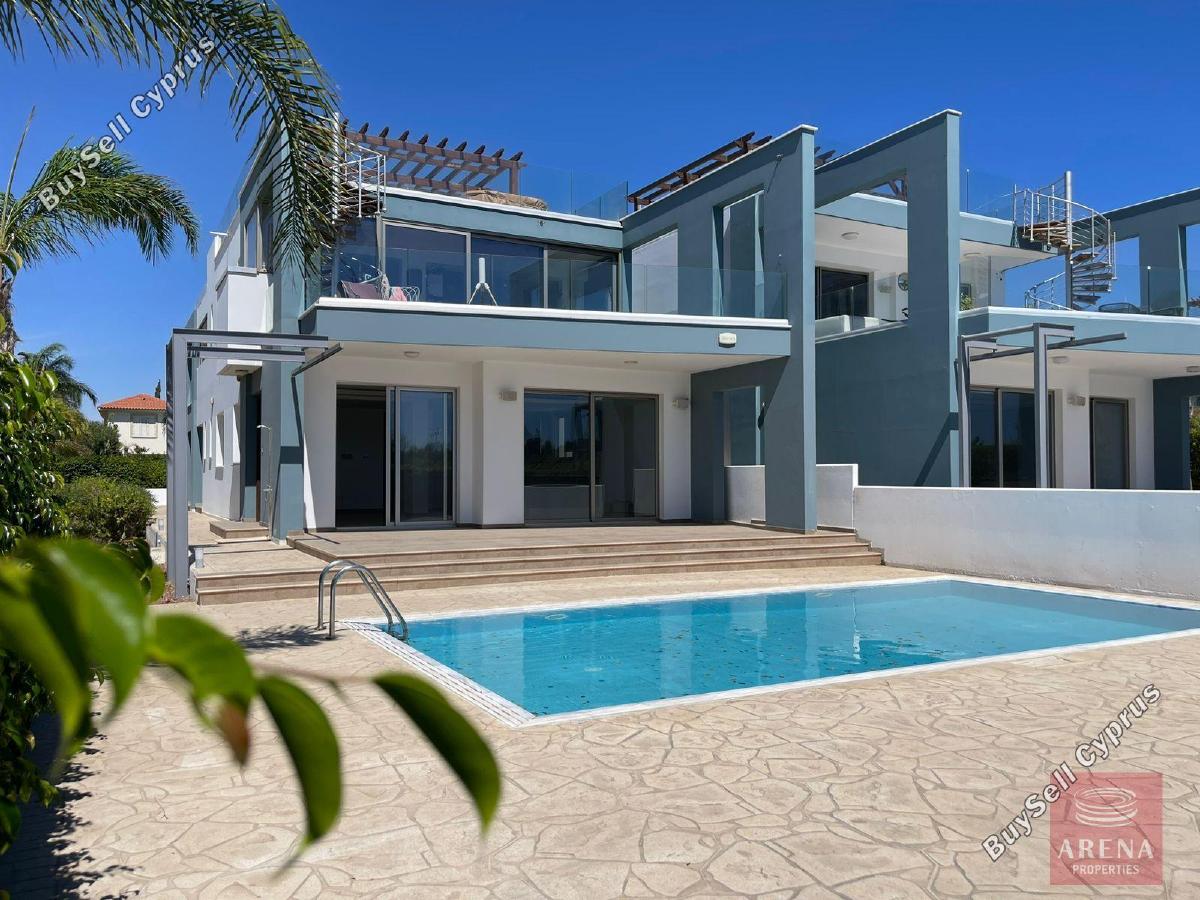 3 bedroom apartment for sale pervolia larnaca 1602522 image 13147266