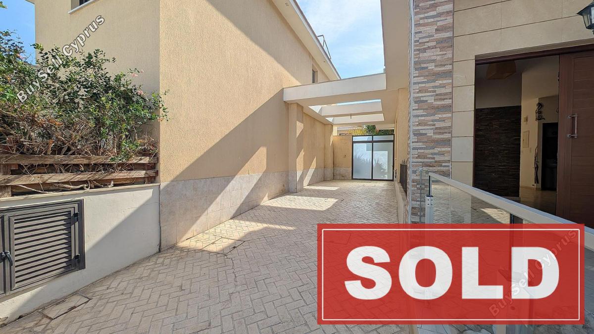 3 bedroom detached house sold oroklini larnaca 7957742 image 11407075