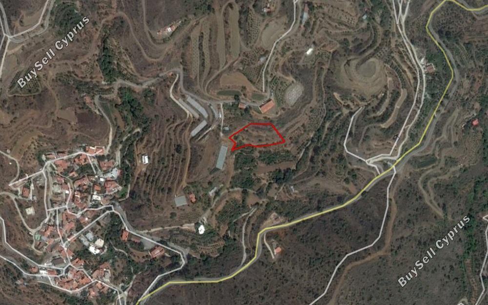 3577 SQM Land for sale in Agioi Vavatsinias, Larnaca 1057117