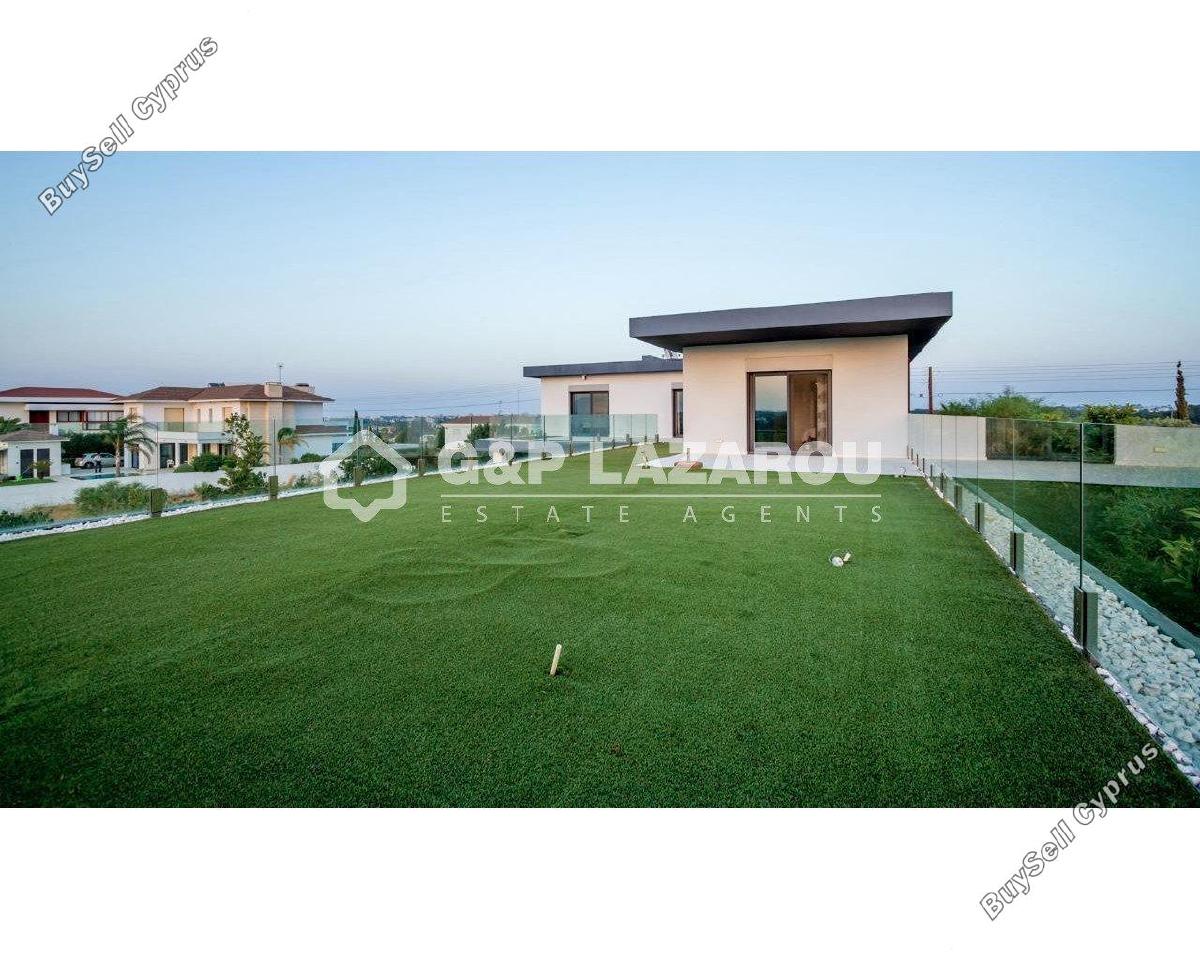 8 bedroom detached house for rent strovolos nicosia 1685472 image 9299950