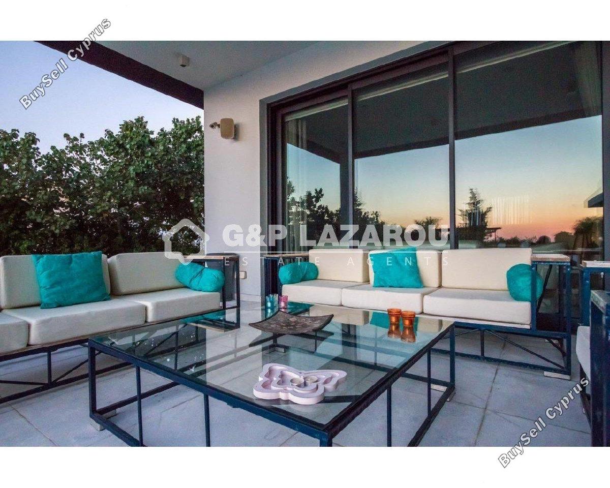 8 bedroom detached house for rent strovolos nicosia 1685472 image 9300005