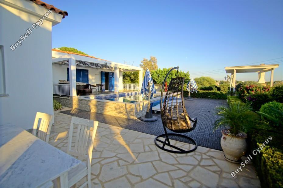 6 bedroom bungalow for sale coral bay paphos 7739682 image 12576094