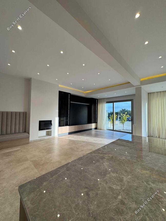 3 bedroom town house for rent dekeleia larnaca 8286913 image 14032471
