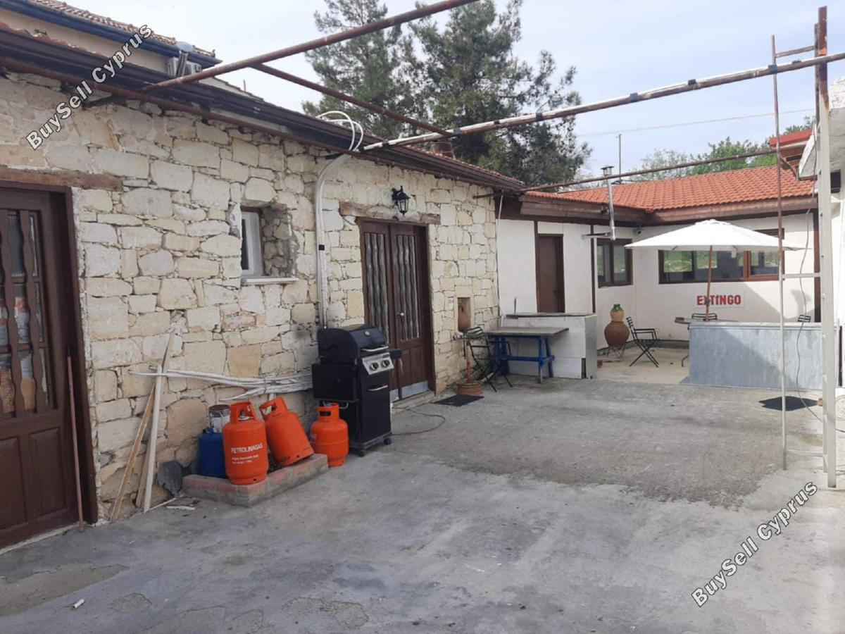 3 bedroom semi detached house for sale omodos limassol 1745023 image 4769627
