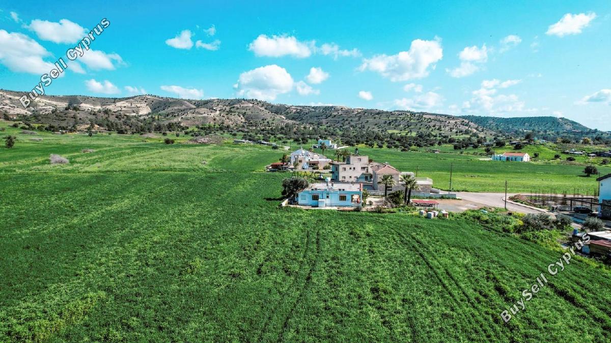 land for sale psevdas larnaca 1297743 image 5636209