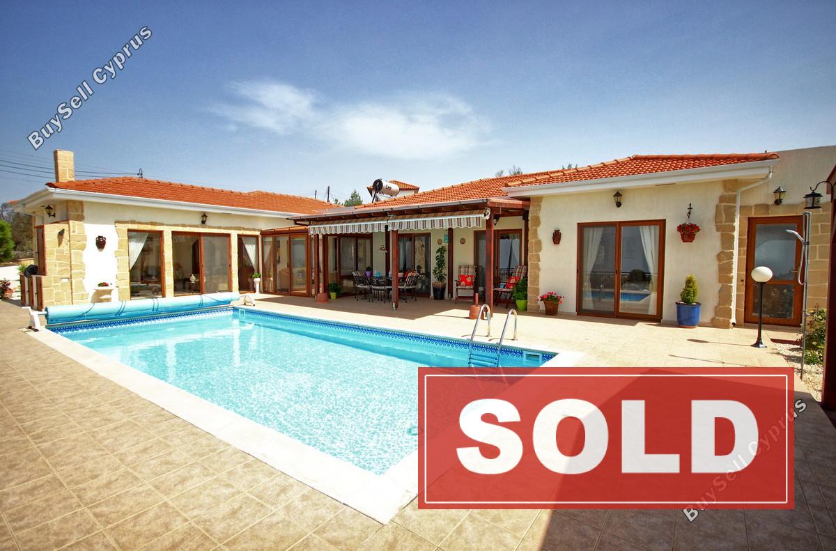 3 bedroom bungalow sold kathikas paphos 689453 image 415363