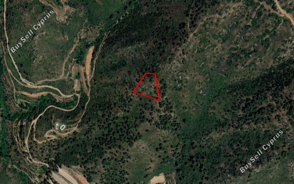 4014 SQM Land for sale in Agioi Vavatsinias, Larnaca 16545441