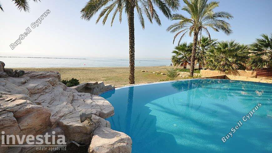6 bedroom detached house for rent dekeleia larnaca 7481104 image 13764817