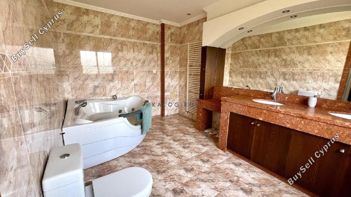 6 bedroom detached house for rent dekeleia larnaca 8255104 image 13902607