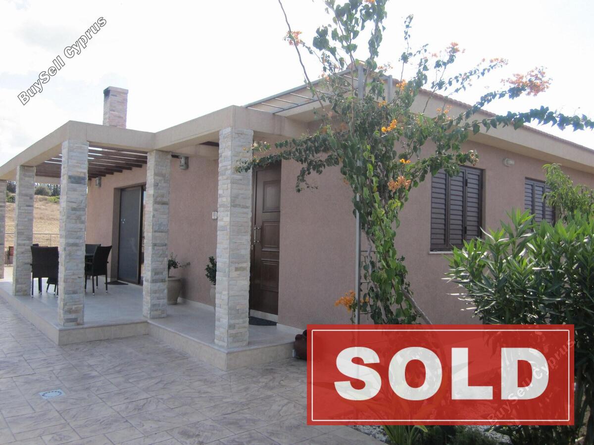 2 bedroom bungalow sold monagroulli limassol 619914 image 305018
