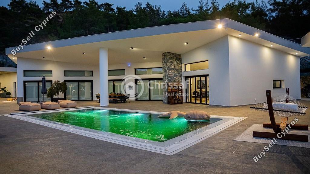 6 Bedroom Bungalow for sale in Louvaras, Limassol 16001856