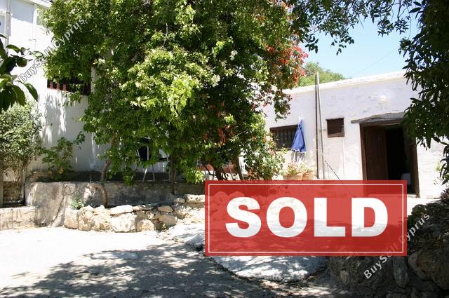 2 bedroom detached house sold mesa chorio paphos 214244 image 61073