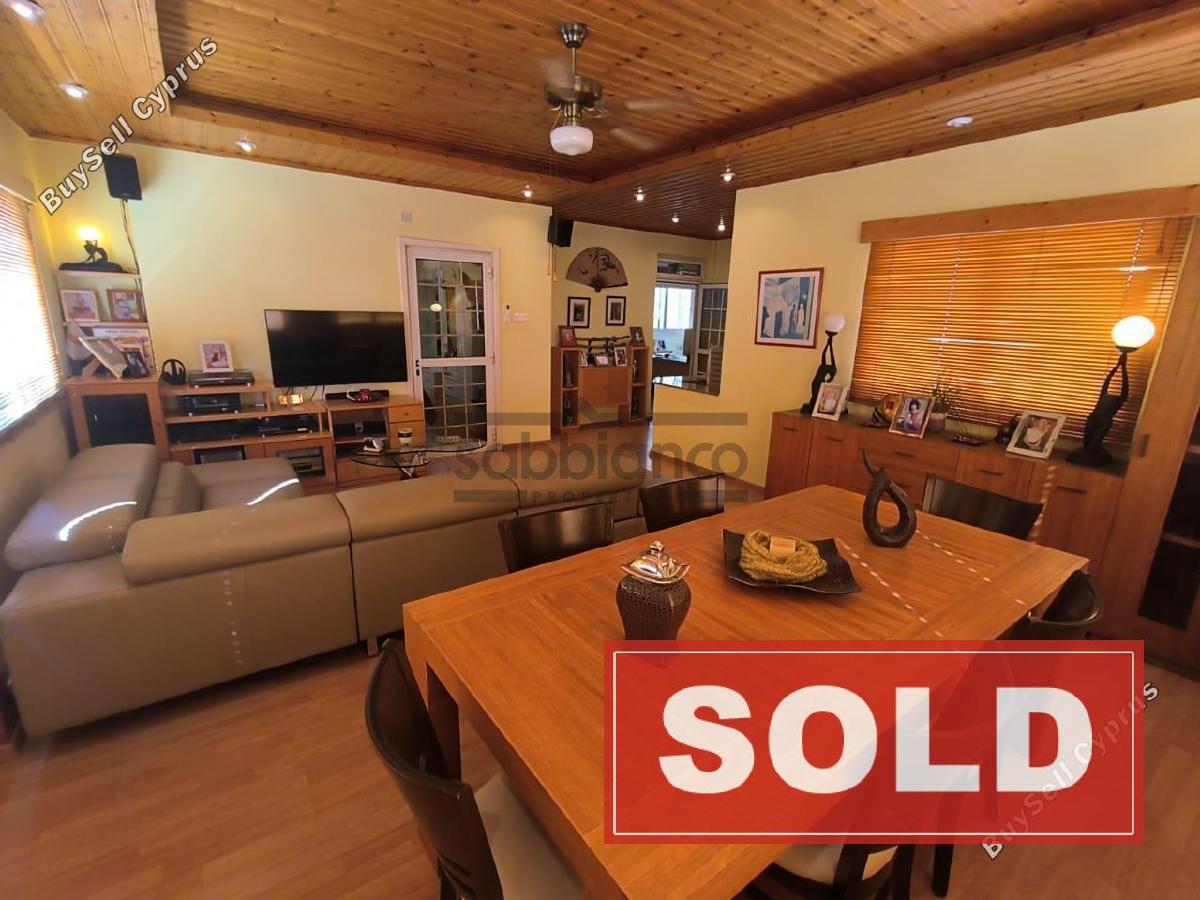 3 bedroom apartment sold faneromeni larnaca 8742544 image 16405172