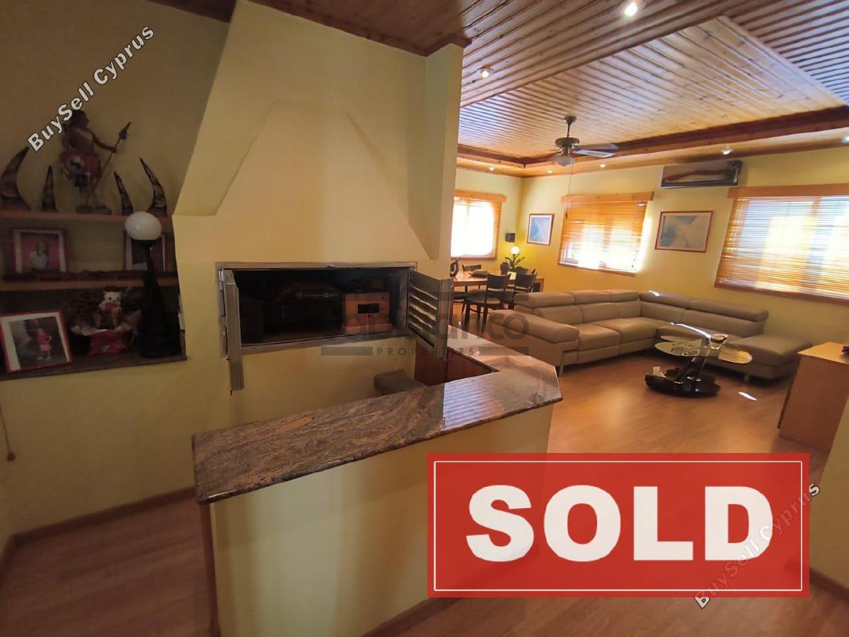 3 bedroom apartment sold faneromeni larnaca 8742544 image 16405176
