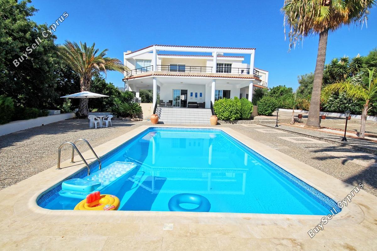 5 Bedroom Detached house for sale in Lempa, Paphos 497092
