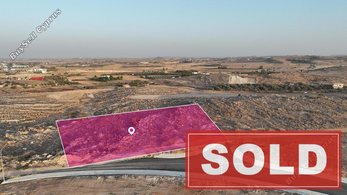 land sold geri nicosia 1215854 image 3702375
