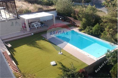 5 Bedroom Detached house for sale in Pera Pedi, Limassol 16300993