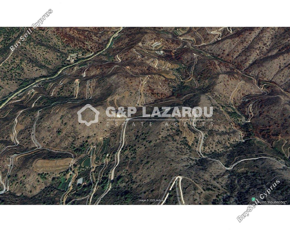 11706 SQM Land for sale in Farmakas, Nicosia 6051076