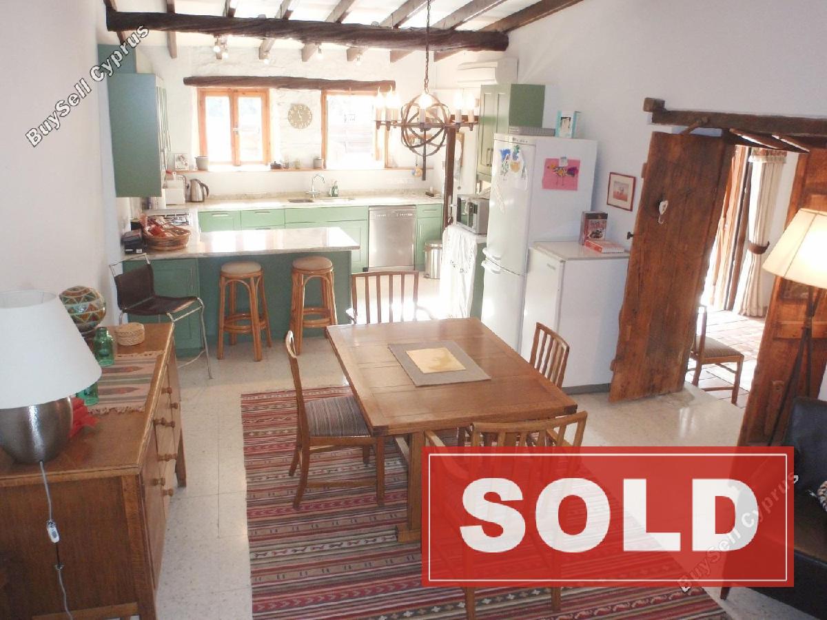 3 bedroom semi detached house sold louvaras limassol 1221705 image 1863103