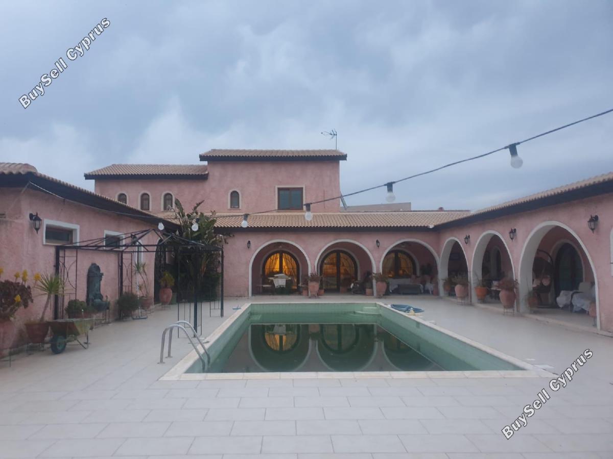 4 Bedroom Detached house for sale in Mosfiloti, Larnaca 13675918