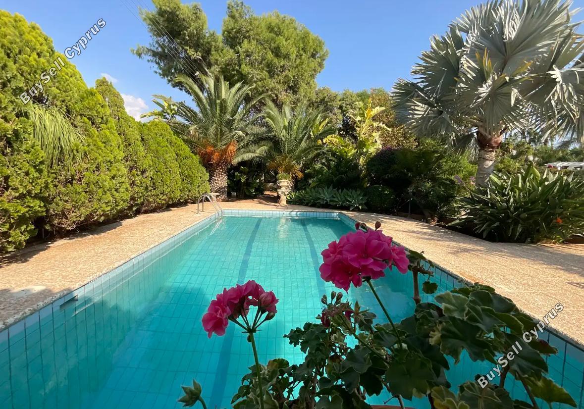 4 bedroom bungalow for sale agios tychonas limassol 1673025 image 12682318